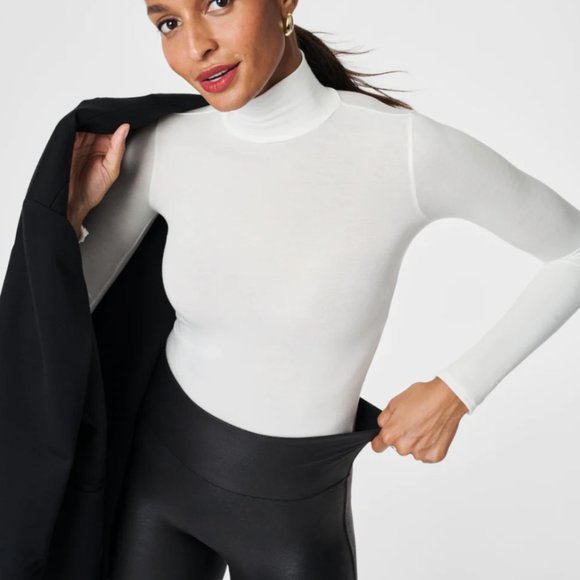 Spanx Faux Leather Leggings - Picture 5 of 8